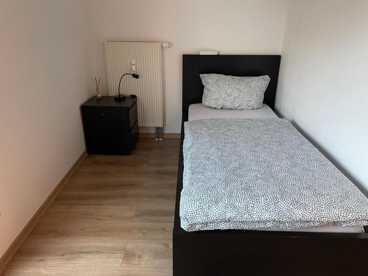 Ferienwohnung Mit 2 Zimmer, Kueche, Bad, In Σααρμπρύκεν Εξωτερικό φωτογραφία